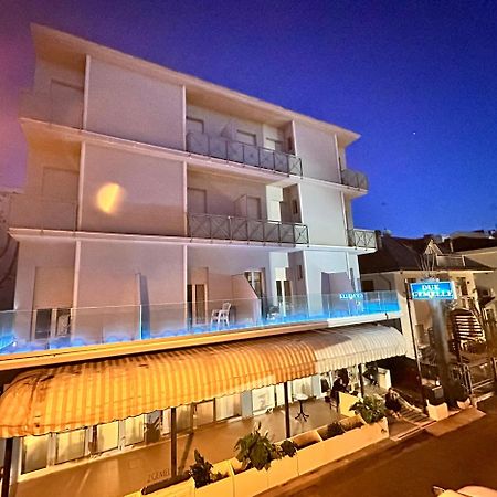 Due Gemelle Hotell Rimini Exteriör bild