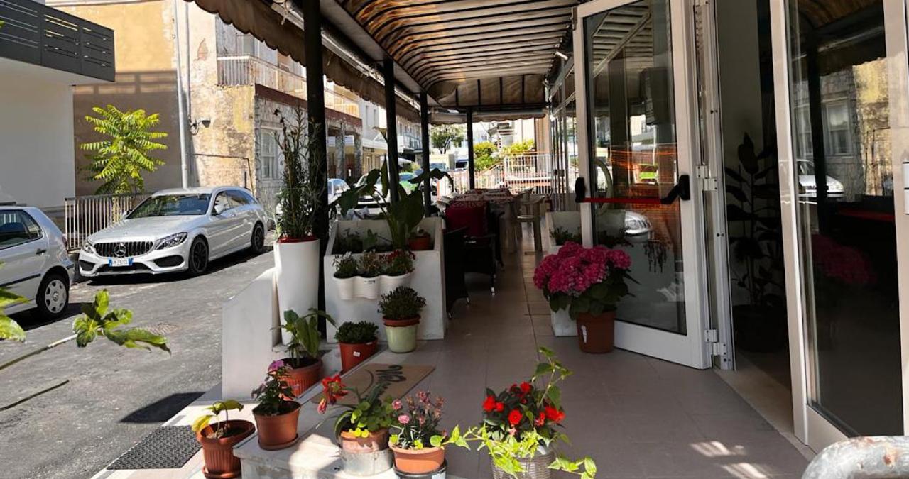 Due Gemelle Hotell Rimini Exteriör bild