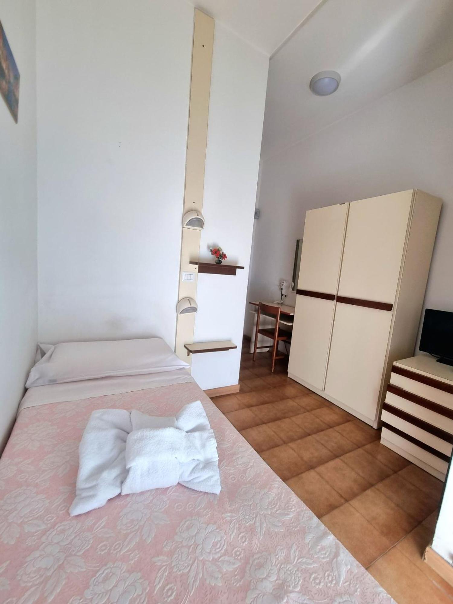 Due Gemelle Hotell Rimini Exteriör bild