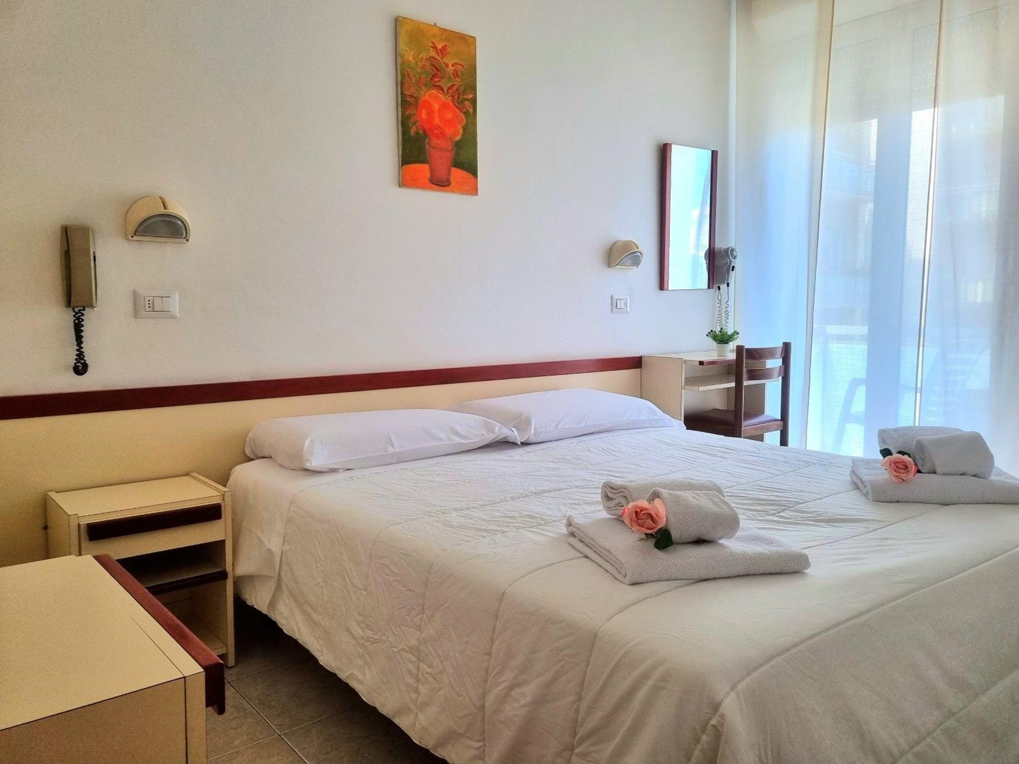 Due Gemelle Hotell Rimini Exteriör bild