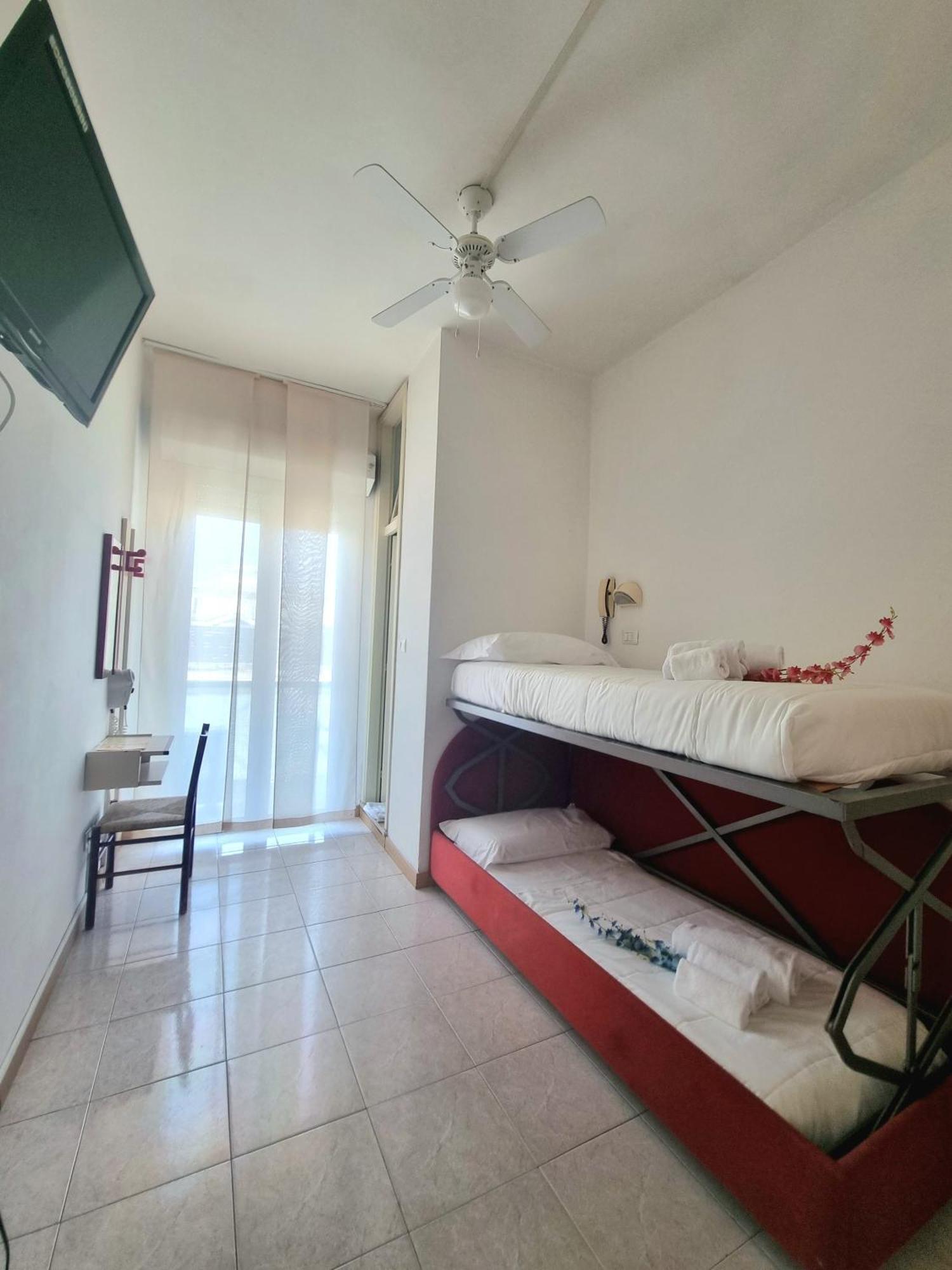 Due Gemelle Hotell Rimini Exteriör bild