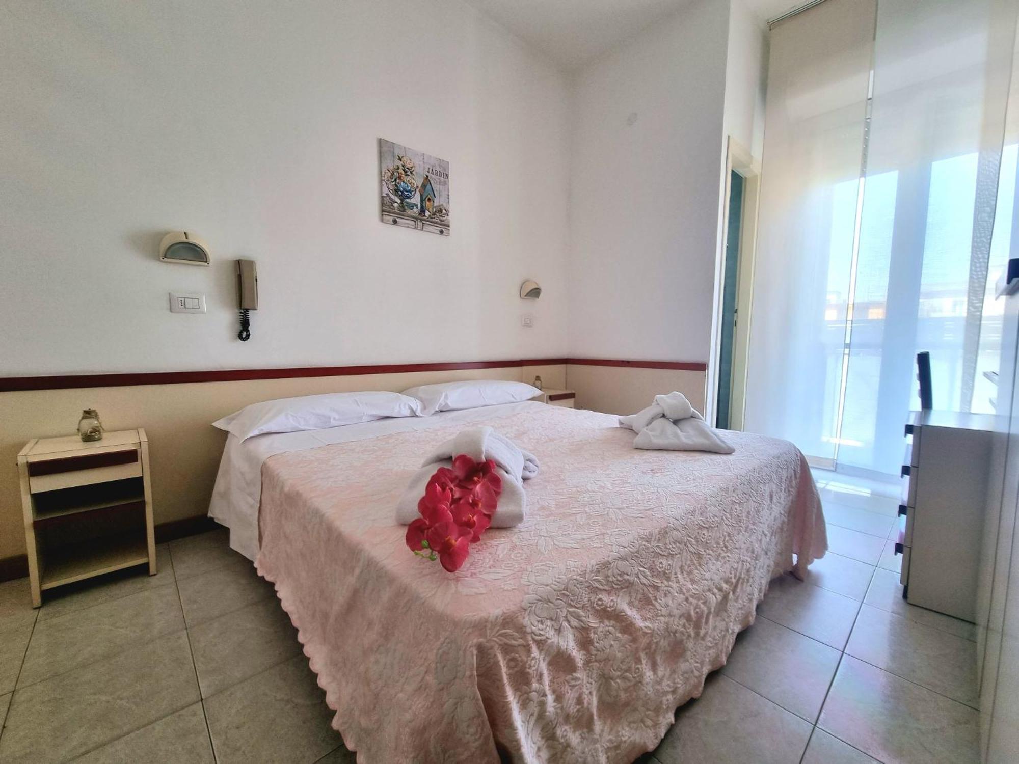 Due Gemelle Hotell Rimini Exteriör bild